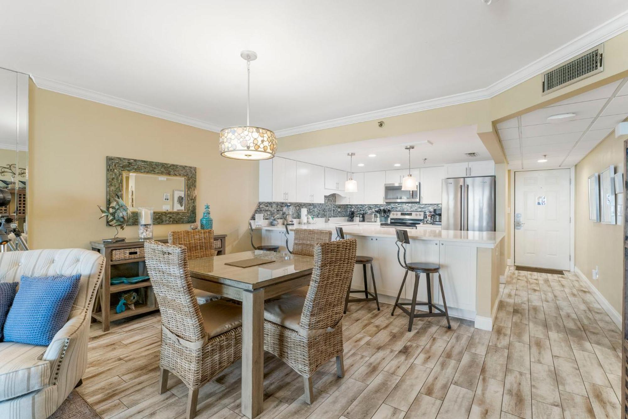 Stunning 2/2 Designer Condo W Coastal Appeal Right On The Gulf! بنما سيتي بيتش المظهر الخارجي الصورة